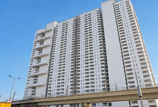 DDA Janta Awaas 2026 — DLF Pragati 1 EWS tower, Rohtak Road, saamne metro line